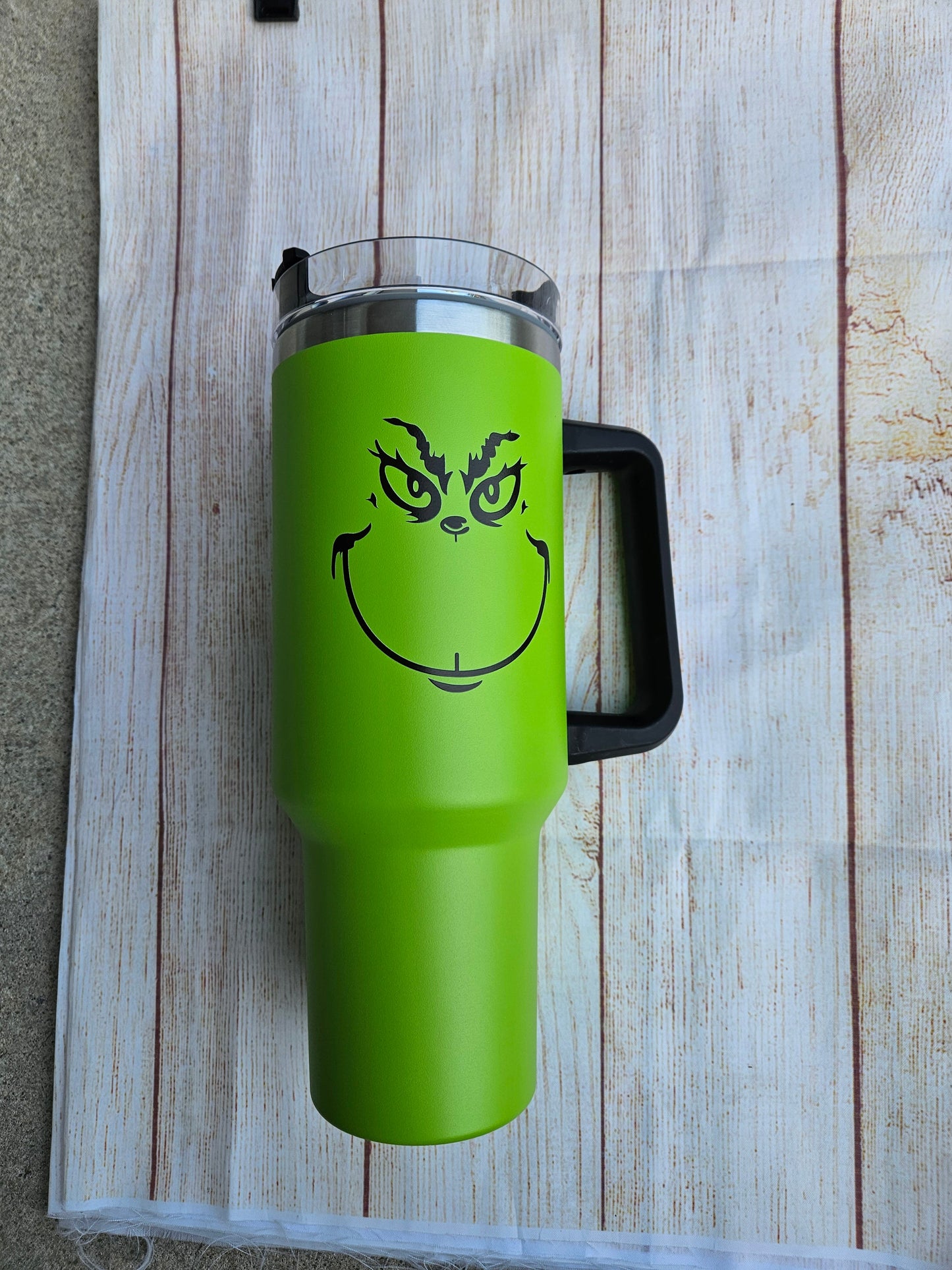 Grinch Tumblers green or black handles, 40oz