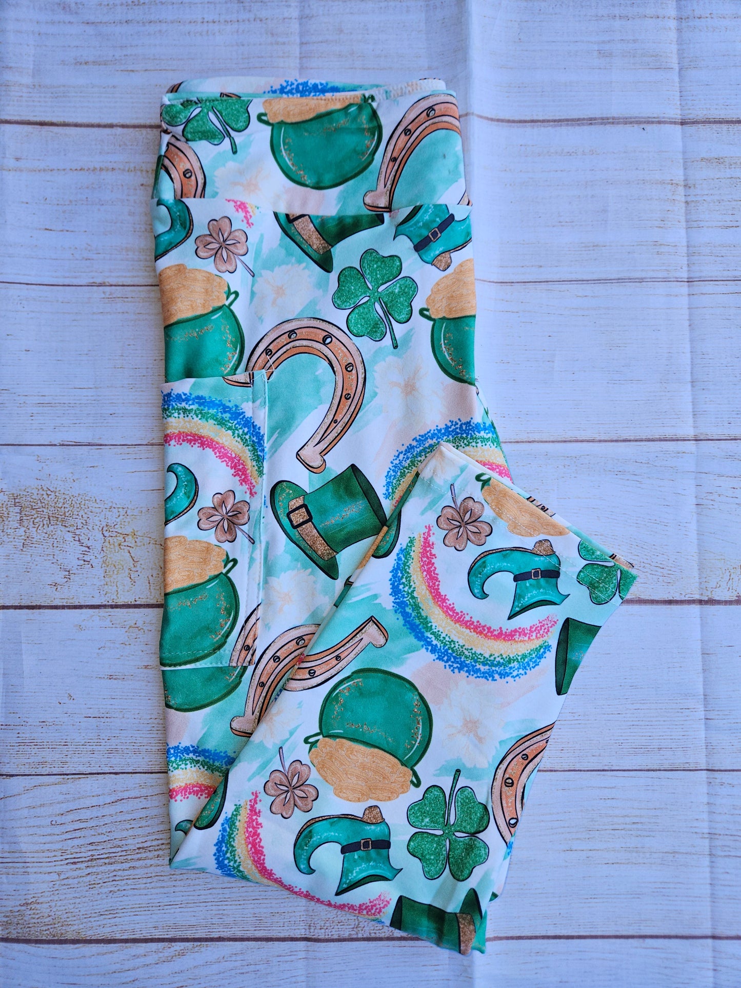 Lucky Clovers skorts and capris with pockets