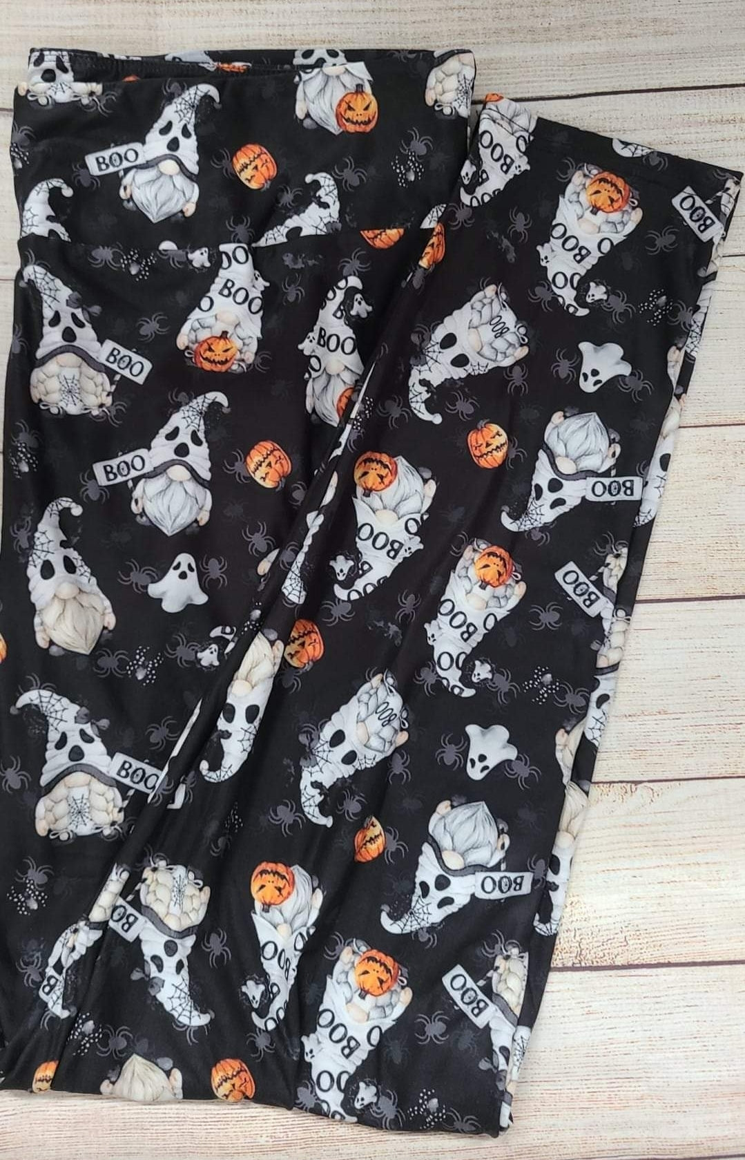 Boo! Gnomes leggings and capris no pockets.