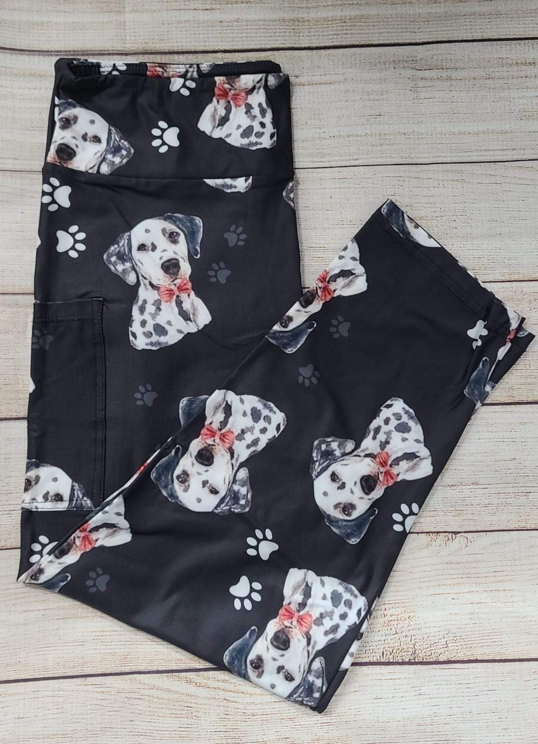 Dalmatian jogger shorts with pockets
