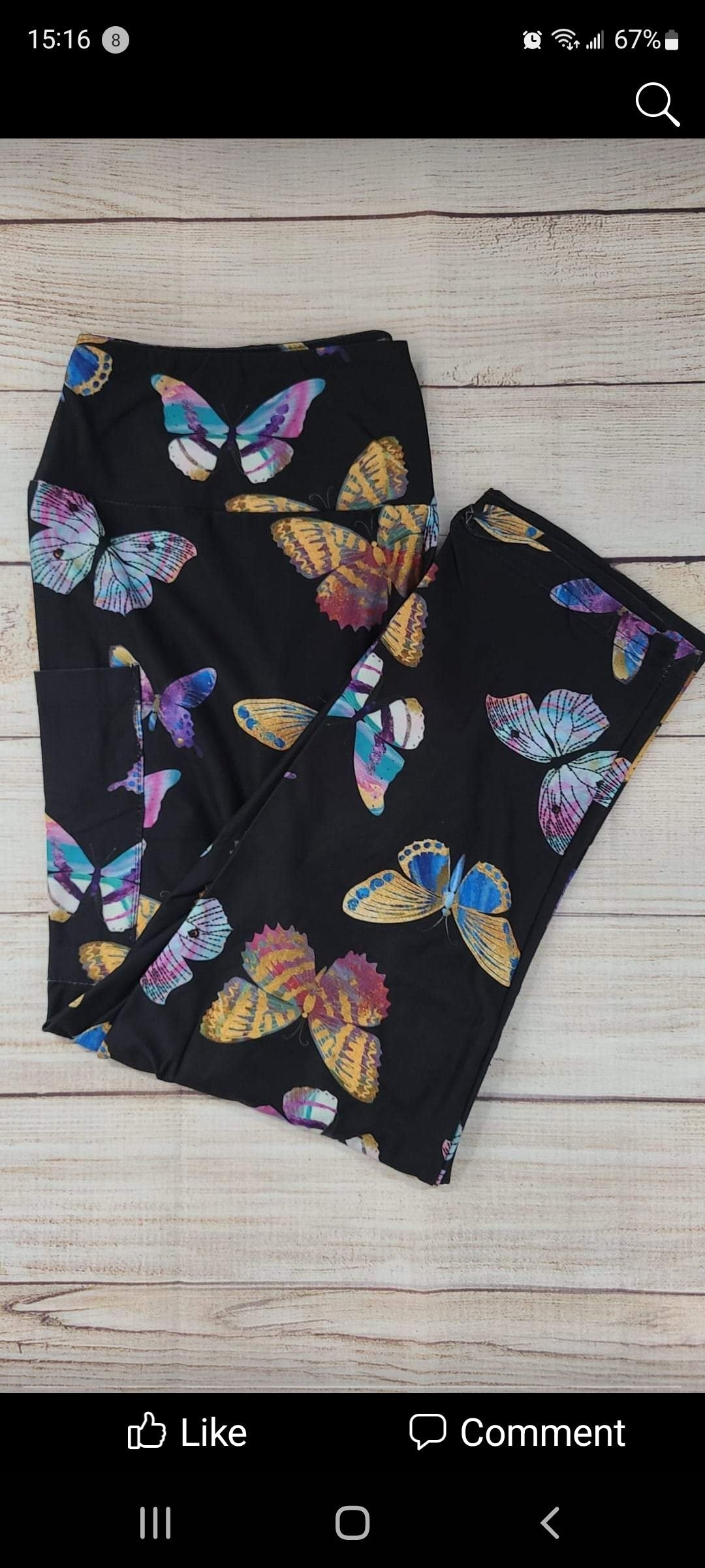 Beautiful Butterflies capris with pockets