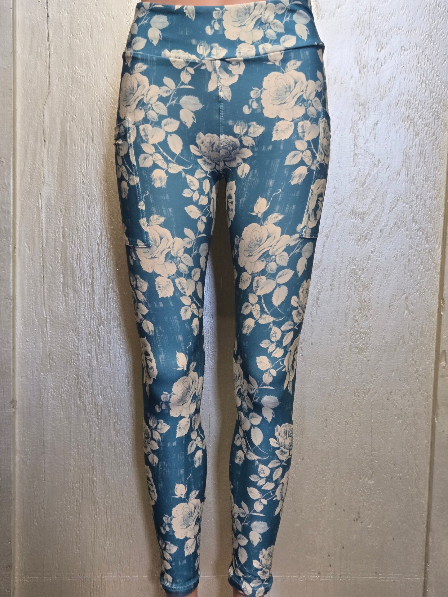 Vintage toile roses 2 leggings, capris and biker shorts