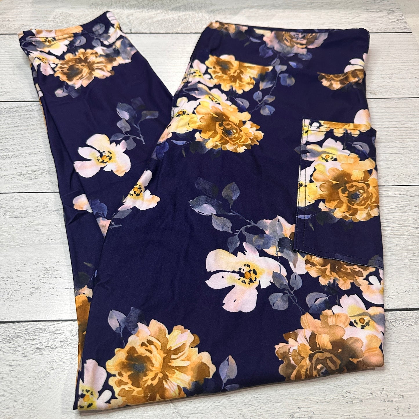 TC - Adult Leggings with Pockets Bundle - 21