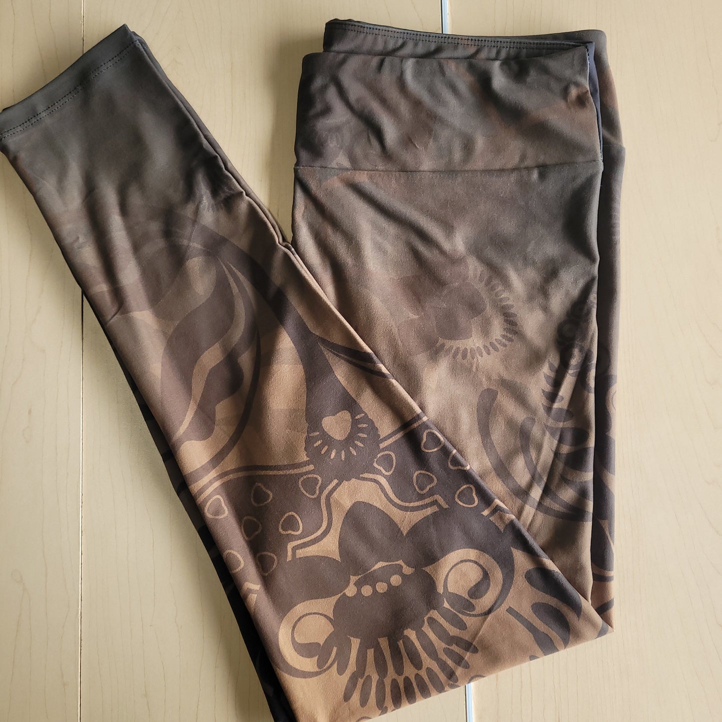 Brown floral swirl