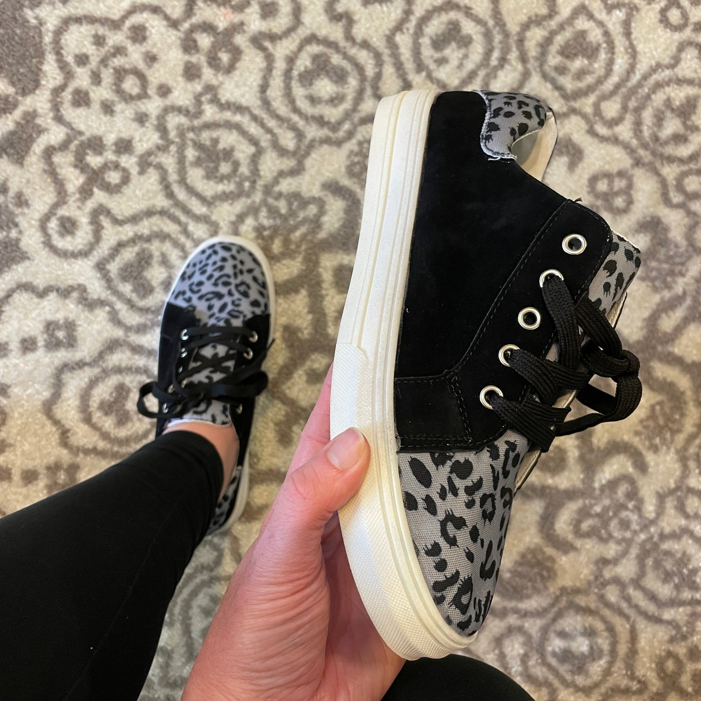 Women's Leopard Color Block Tennis Shoes - Black