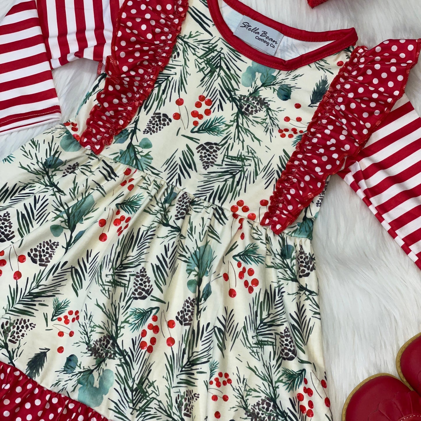 Red & Green Mistletoe Print Long Sleeve Dress