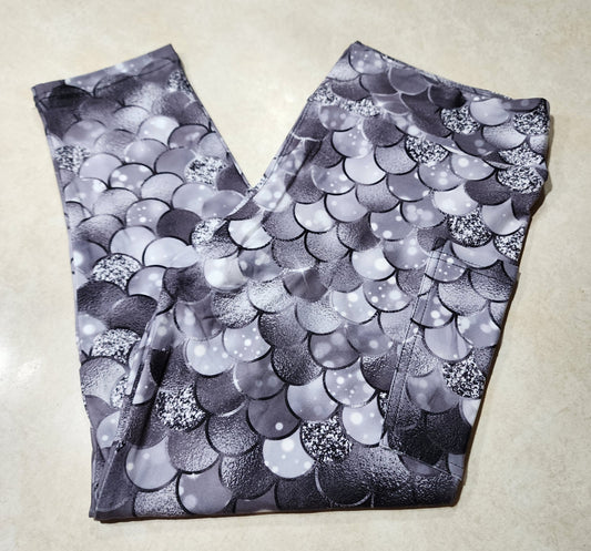 Gothic Mermaid Capri Length w/ Pockets