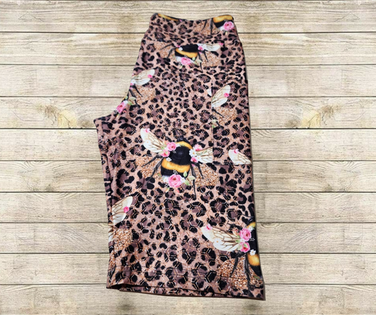 Cheetah Bees 10" Jamaica Shorts