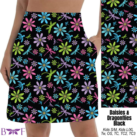 Daisies & Dragonflies Black Skort