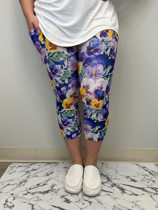 Purple Pansy Capri w/ Pockets