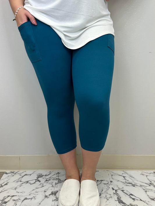 Turquoise Capri w/ Pockets