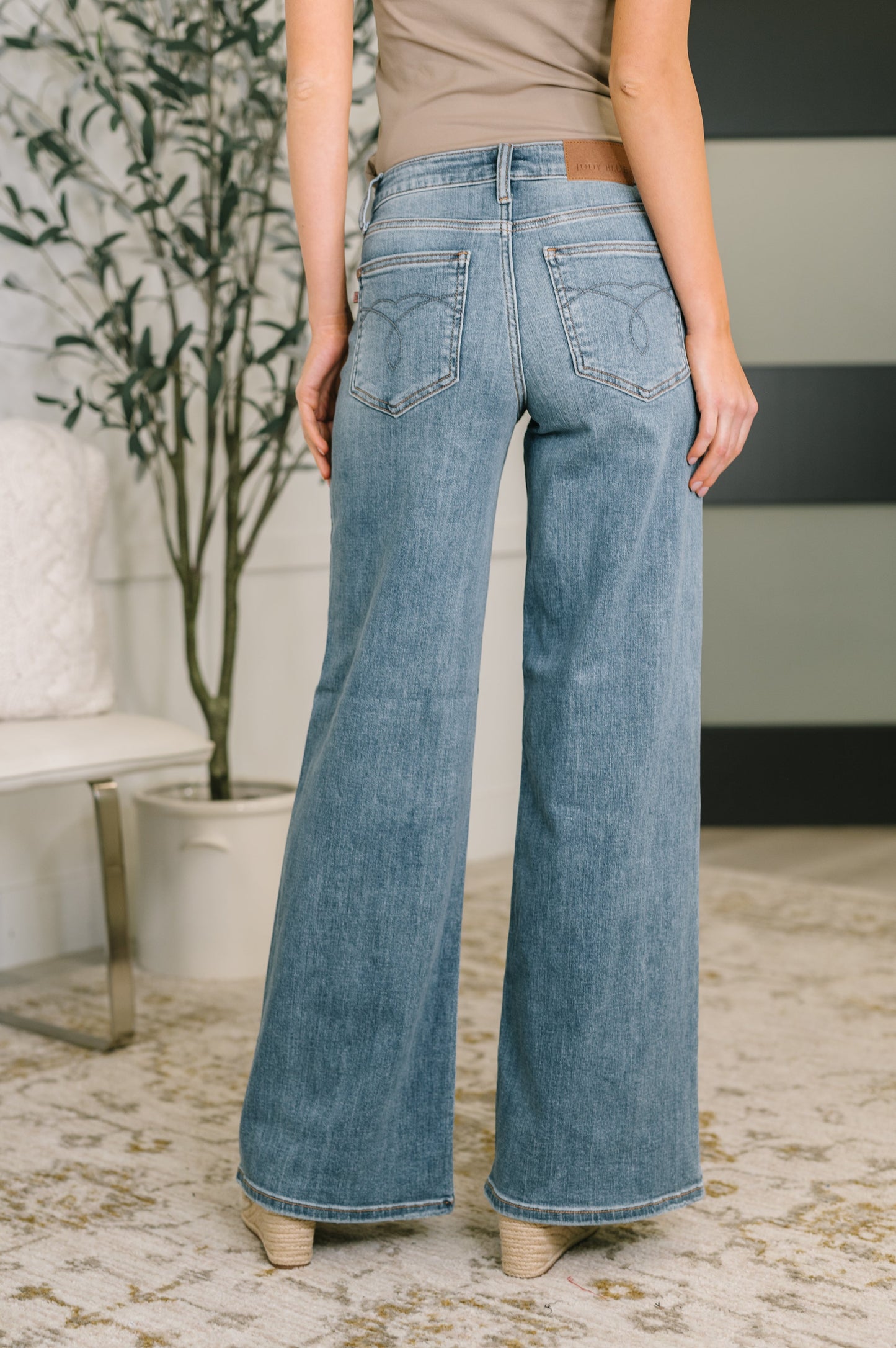 Adrian Mid Rise Retro Wide Leg