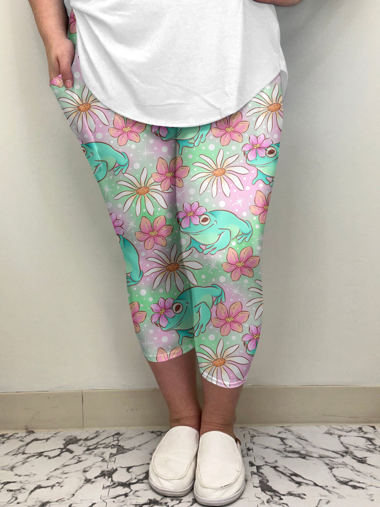 Floral Frog Capri w/ Pockets | Run Ends 3/8 | 42 Days