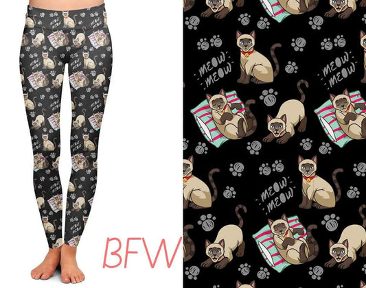 Siamese capris with pockets