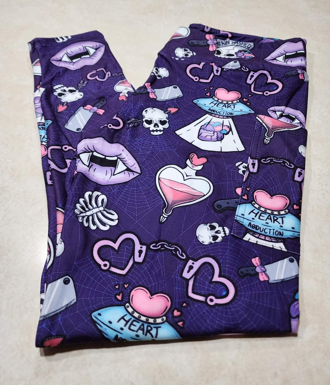 Heart Abduction Love Full Length Leggings