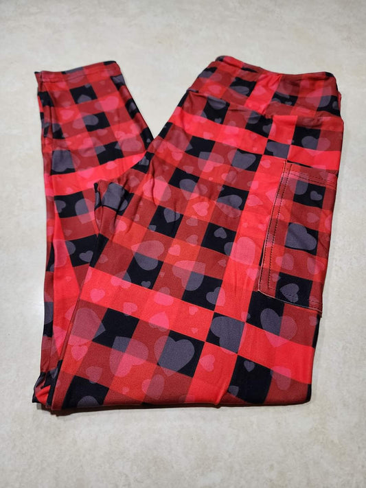 Red & Black Plaid Hearts Full Length Leggings