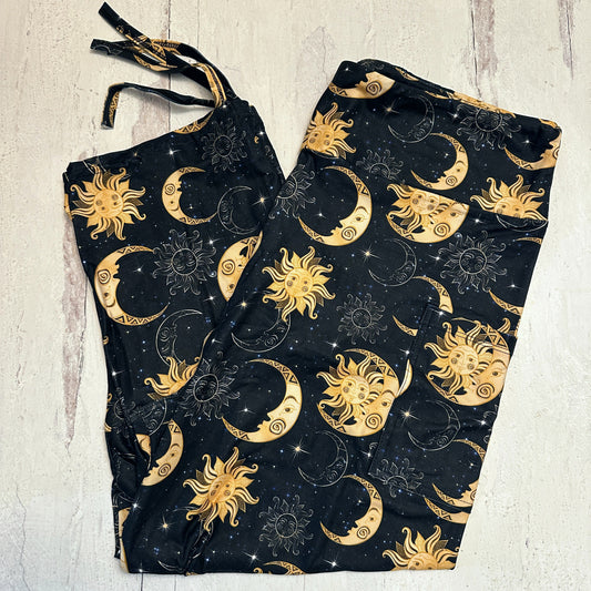 Celestial Sun & Moon Ruched Cuff Capris with Side Pockets