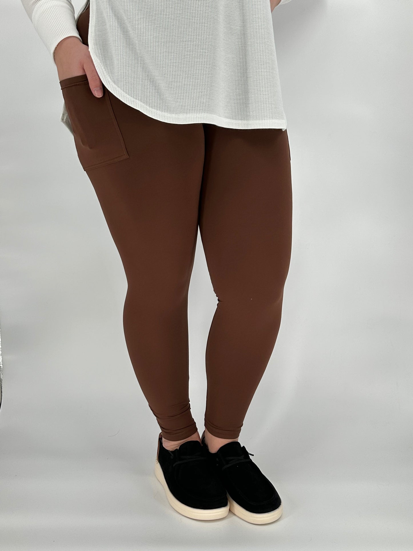 True Brown Leggings/Capri w/ Pockets!