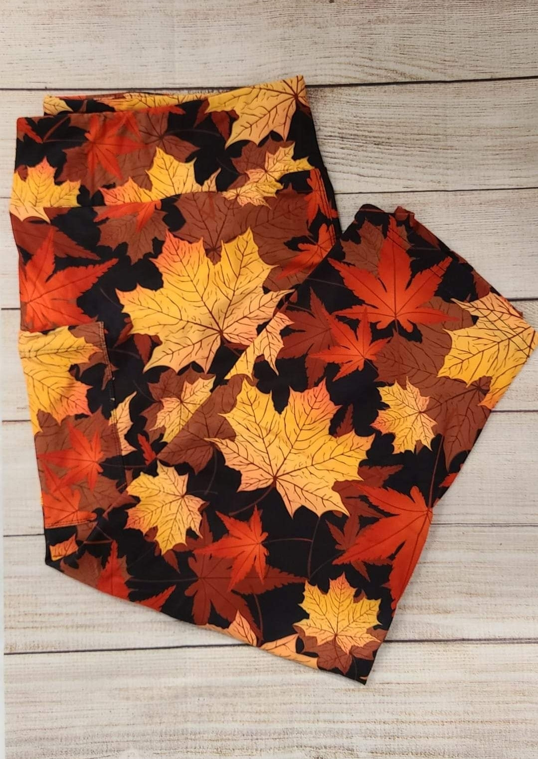 Falling Leaves Leggings and capris with pockets