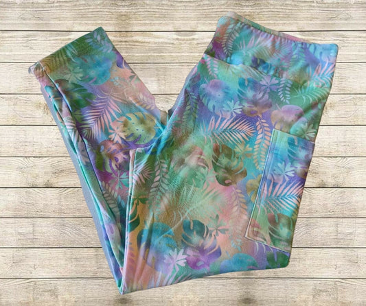 Iridescent Fronds Capri Length w/ Pockets