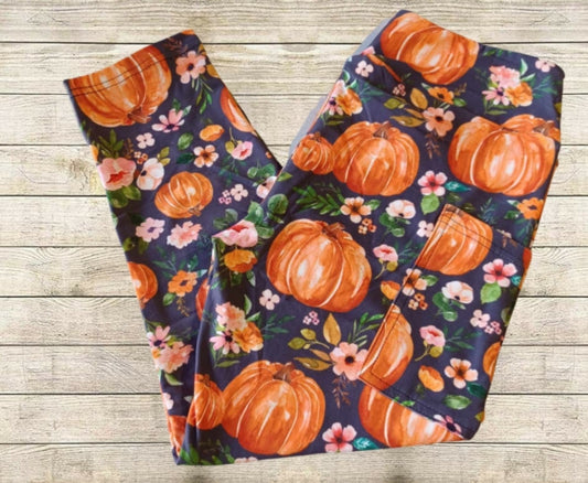 Cottage Pumpkins Capri Leggings w/ Pockets