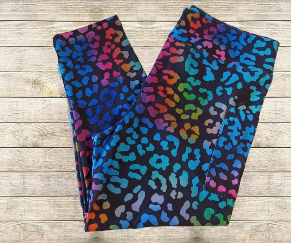 Dark Rainbow Leopard Capri Length w/ Pockets