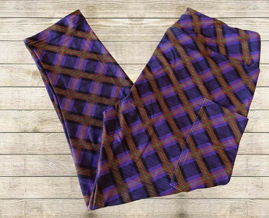 Spooky Purple Plaid Capri Leggings w/ Pockets