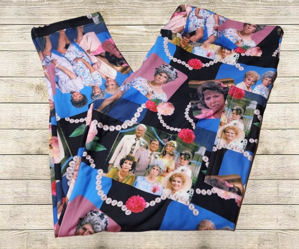 Mama Capri Length w/ Pockets