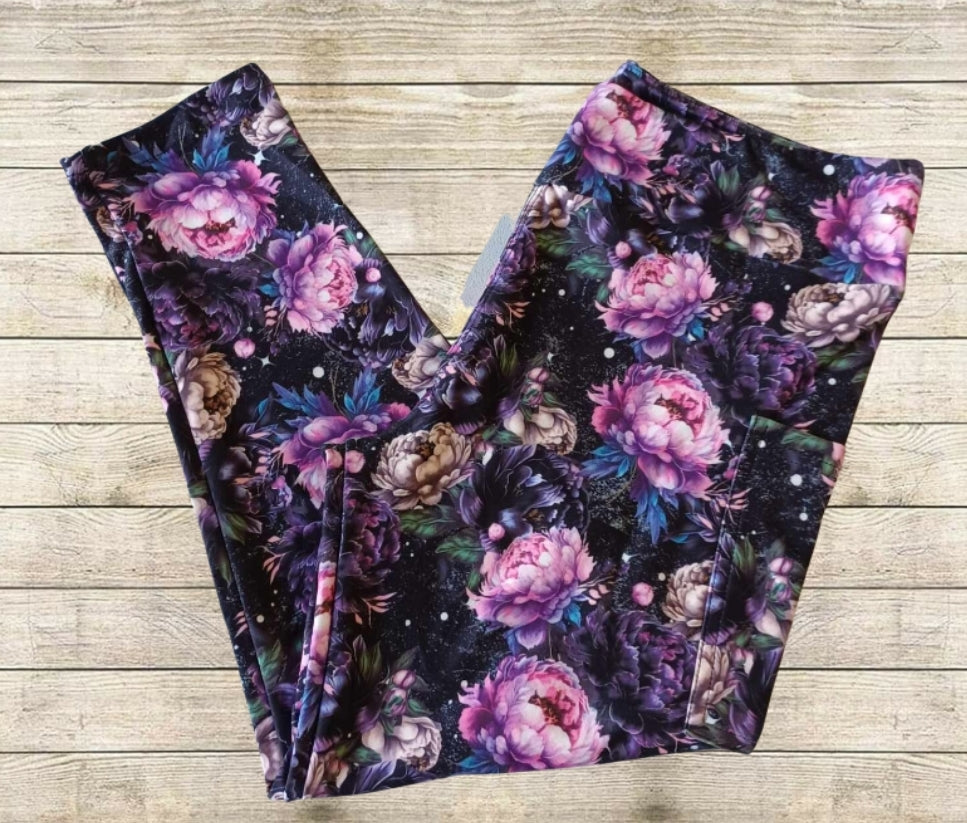 Midnight Passion Peony Capri Length w/ Pockets