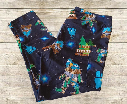 Bigfoot Believer Capri Length w/ Pockets