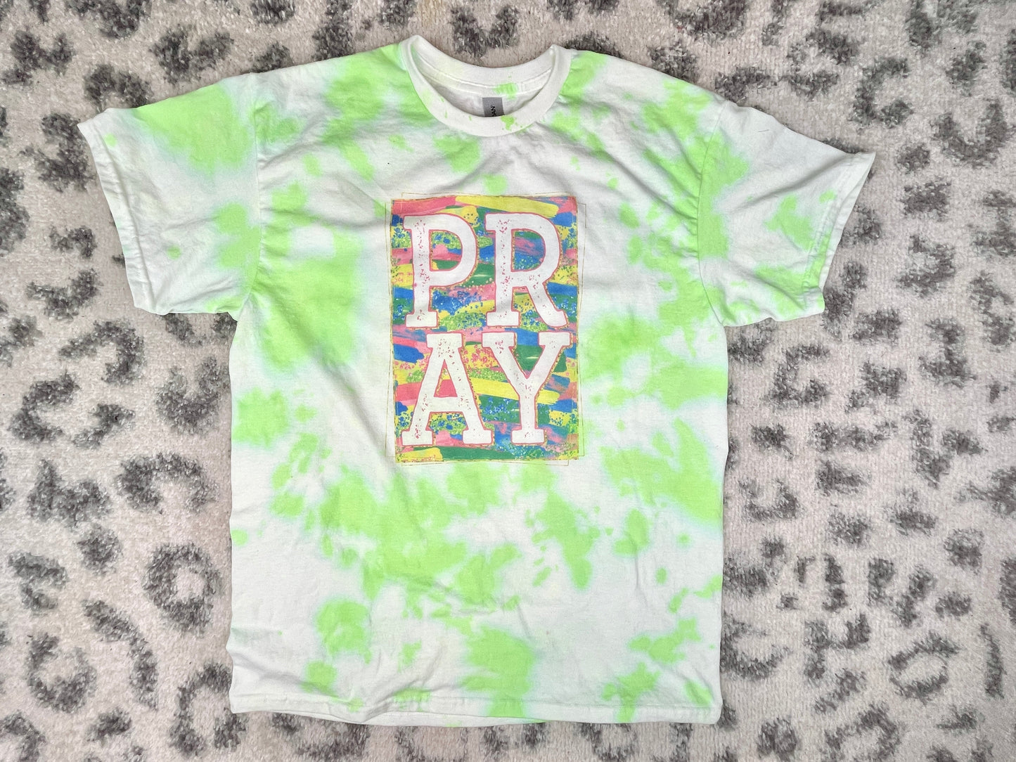 Pray green dyed