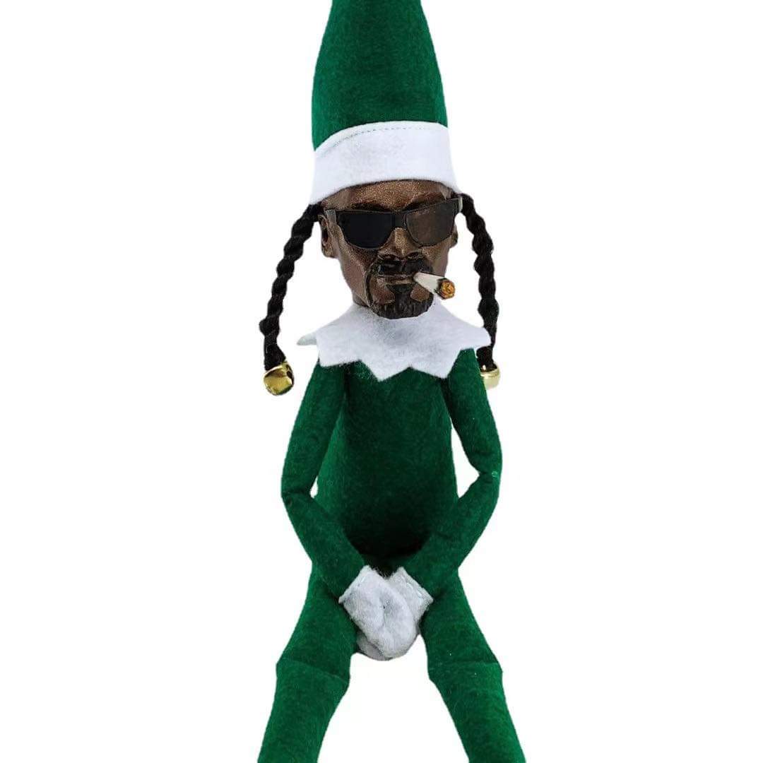 Snoop smoking with gold necklace