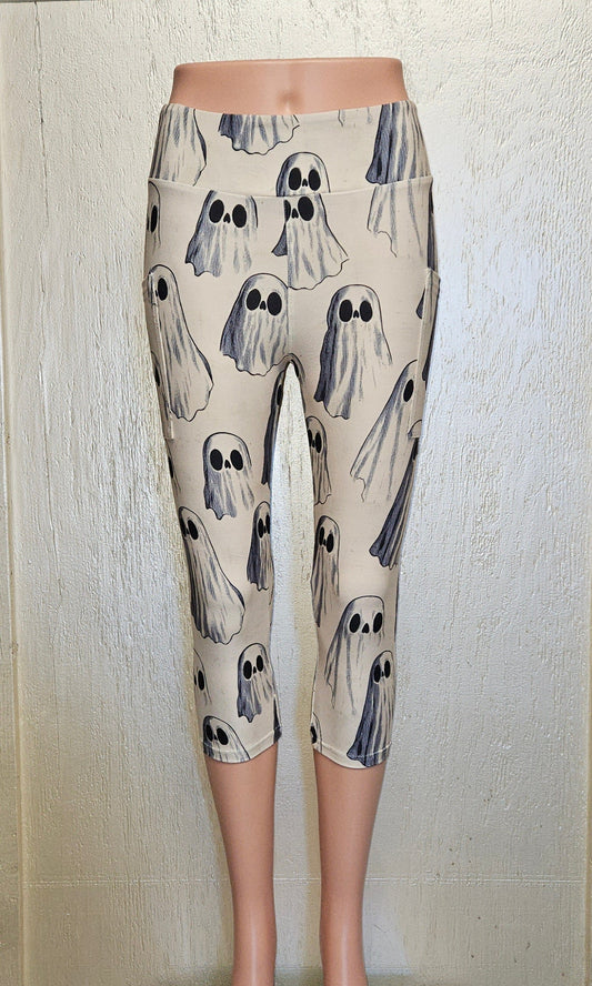 Cream Ghosts capris with pockets