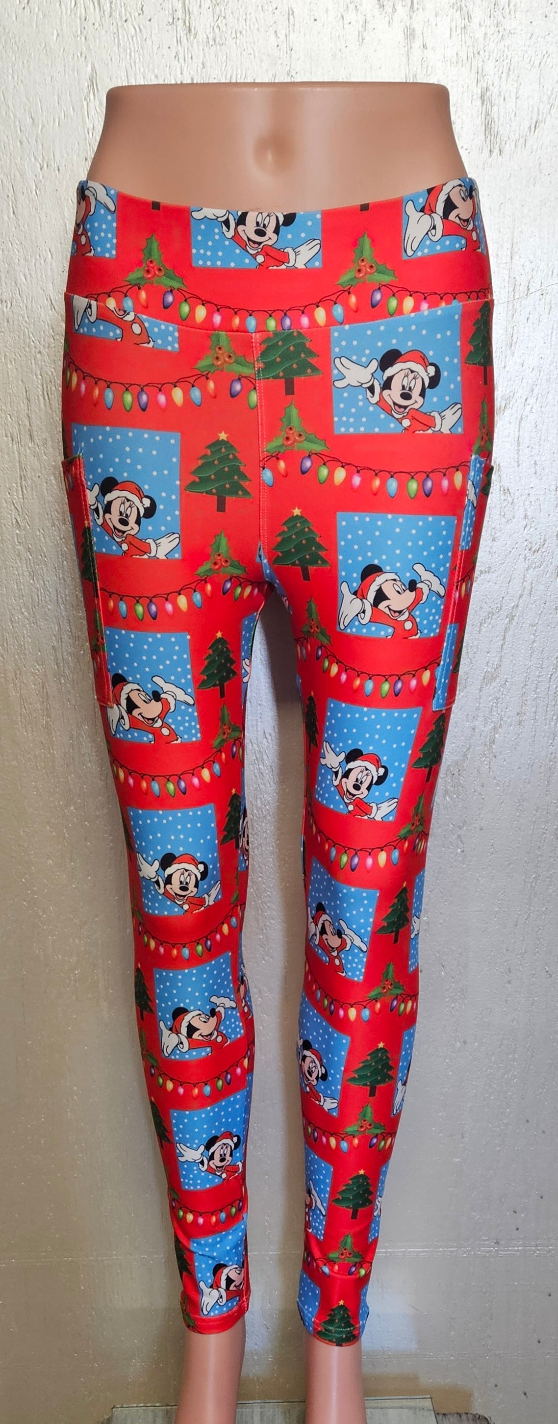 Lights Cheer Mouse leggings and capris with pockets