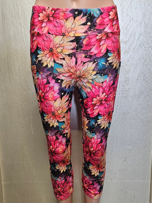 Grungy Dahlias capris and biker shorts with pockets
