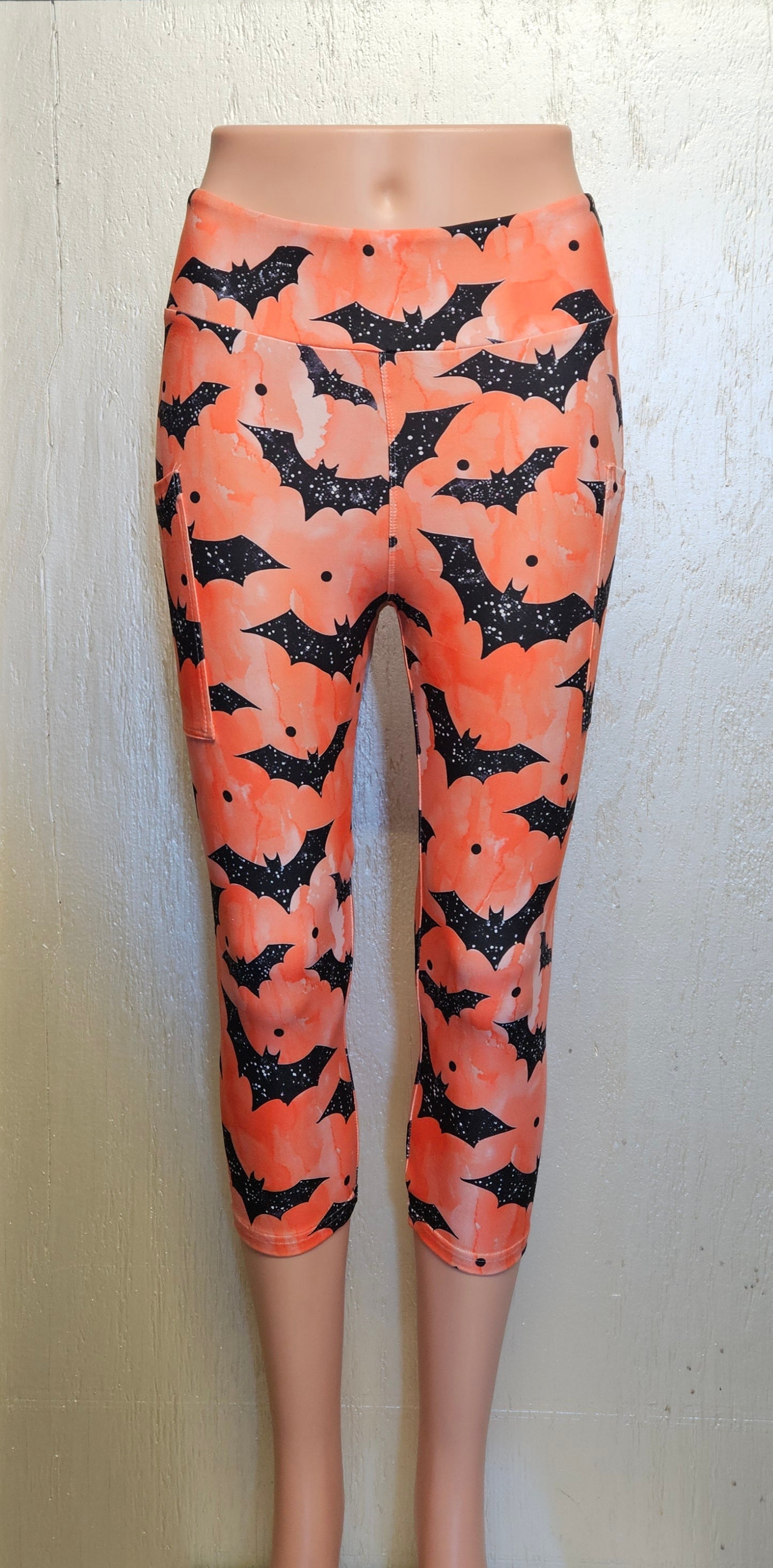 Dottie Bats capris with pockets